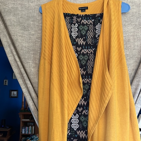 This is a two piece outfit pants are a med by MUDD and sweater dusters - Picture 2 of 4